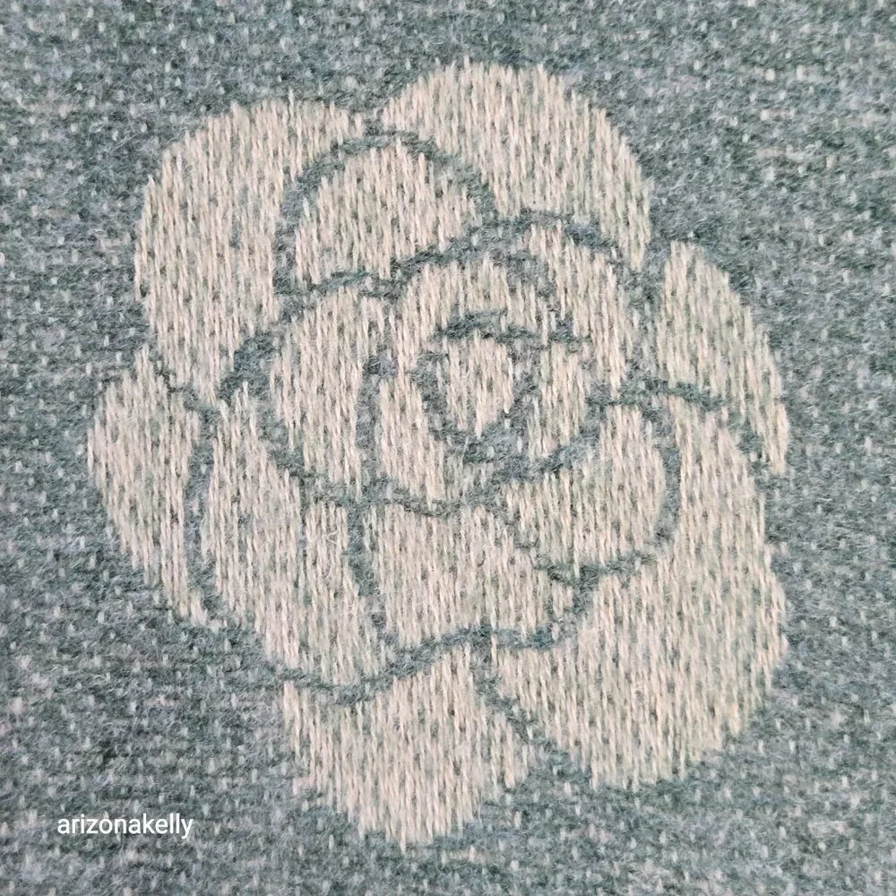 NWOT Wool Blend Rose Woven Fringe Scarf Floral Flower